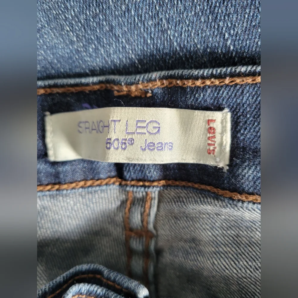 Levi 505 Straight Leg - Picture 9 of 10